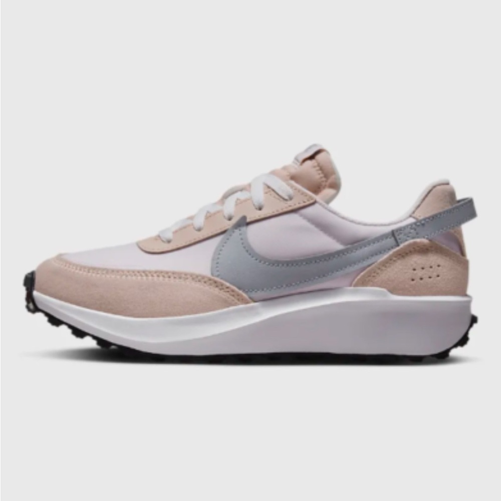 Like New NIKE Sneakers 👟 7- 1/2 🚫Out Of Stock🚫 - Picture 9 of 12